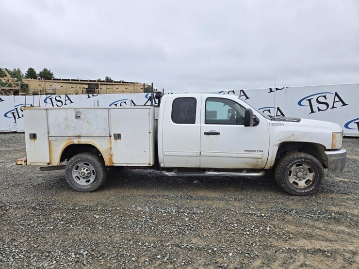 2011-chevrolet-2500hd-image-6