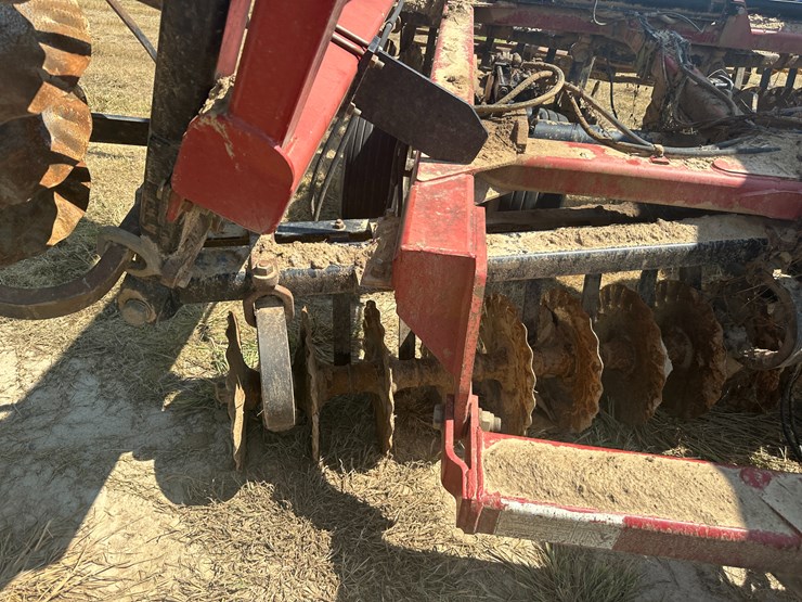 case-ih-330-image-50