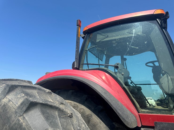#32189-•-2008-case-international-magnum-335-tractor-image-36