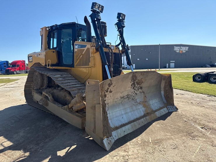 caterpillar-d6t-xw-image-7