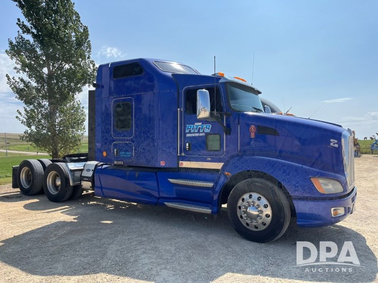 2013-kenworth-t660-image-6
