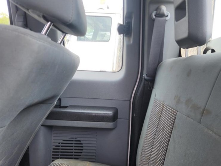 2011-ford-f550-image-61