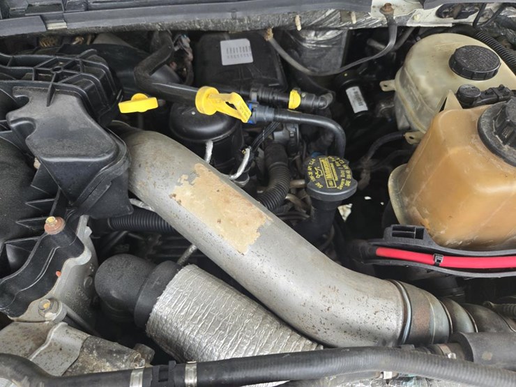 2011-ford-f550-image-47
