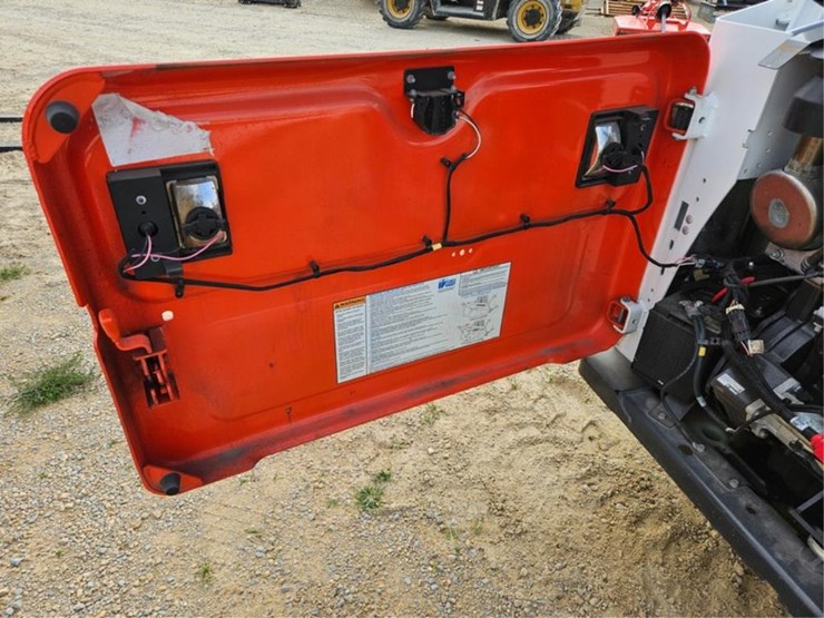 2019-bobcat-s590-image-14
