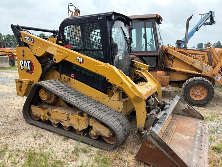 2020-caterpillar-299d3-image-8