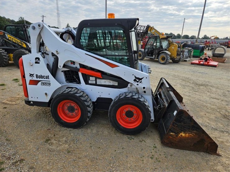 2019-bobcat-s590-image-6