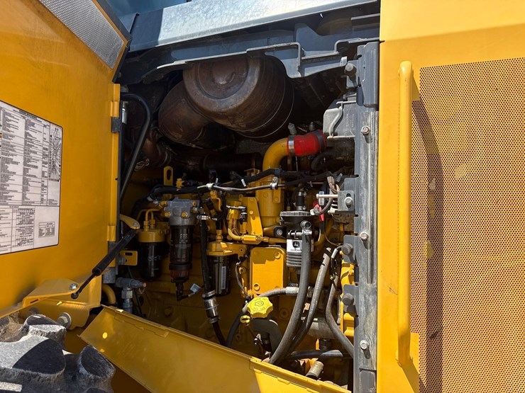 2019-deere-524l-image-13