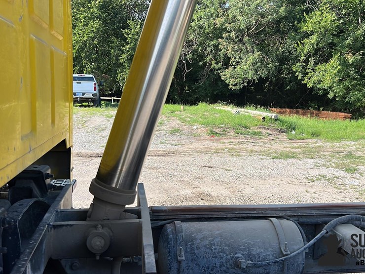 1998-caterpillar-c12-image-11
