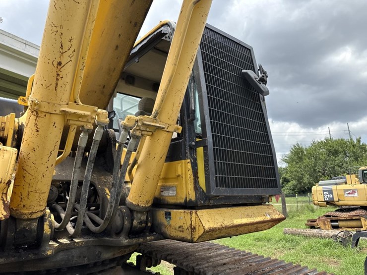 2015-komatsu-pc490-lc-11-image-29