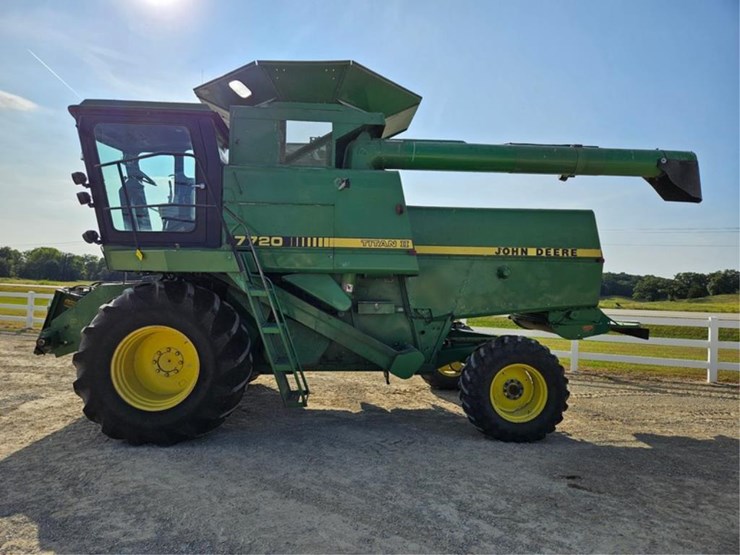 john-deere-7720-titan-ii-image-2