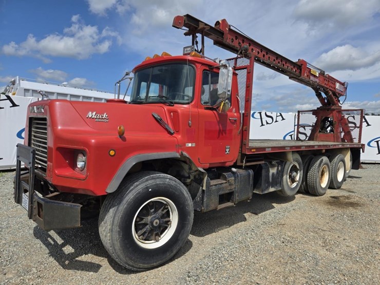 1994-mack-dm688s-image-1