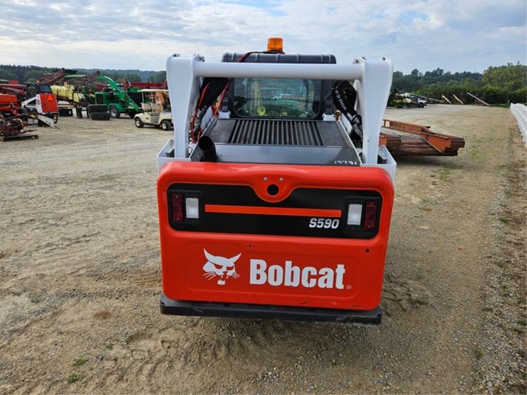 2019-bobcat-s590-image-4