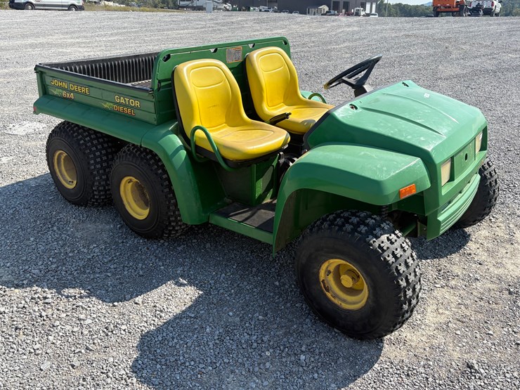 john-deere-gator-image-2