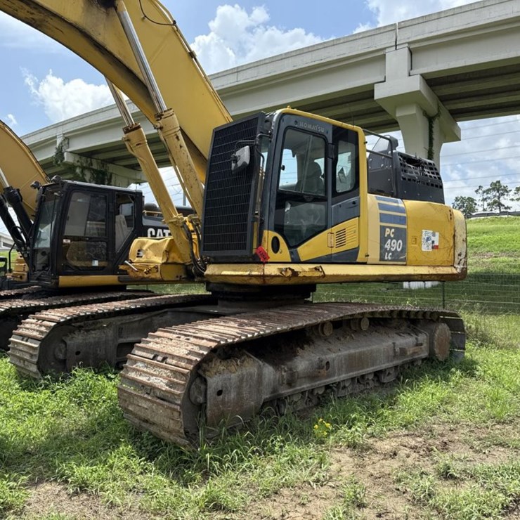 2015 KOMATSU PC490 LC-11