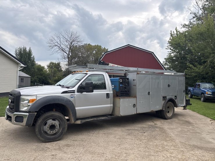 2012-ford-f550-image-1