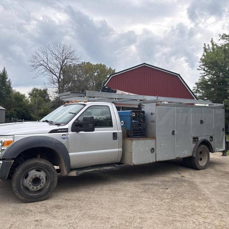 2012 FORD F550