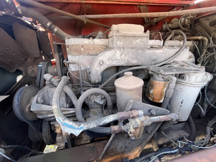 #1606-•-mack-diesel-day-cab-truck-tractor-image-37