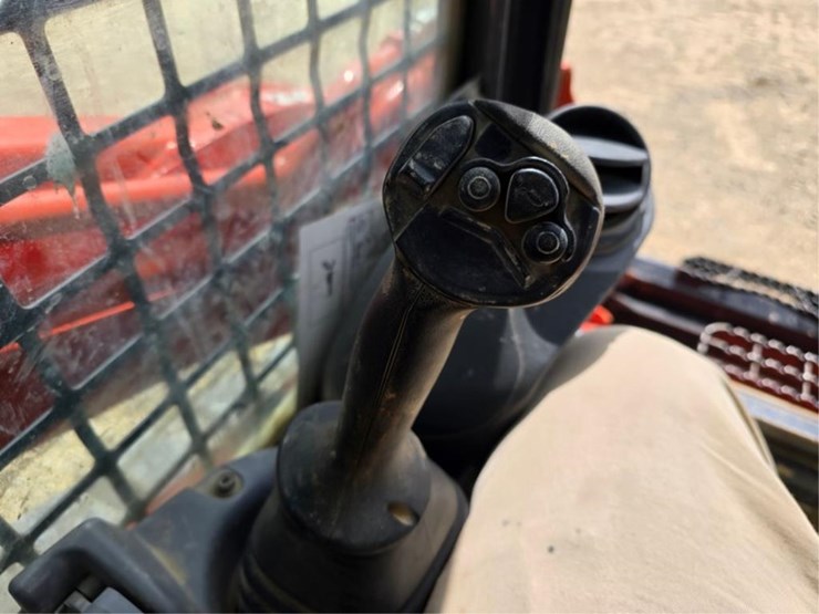 kubota-svl75-2-image-18