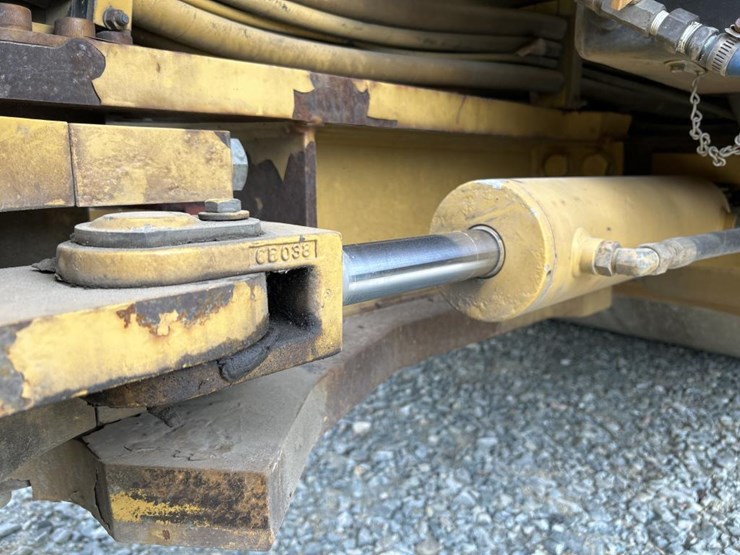 caterpillar-cb54-image-26