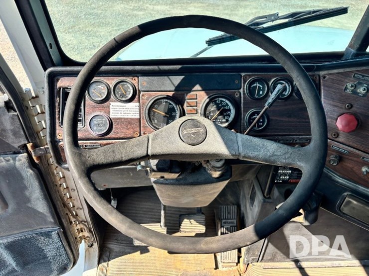 1998-cummins-m11-image-91