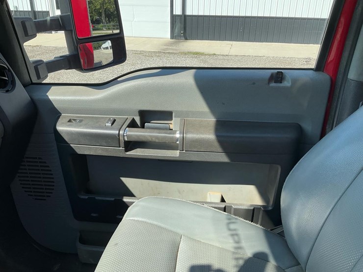 2015-ford-f550-image-100