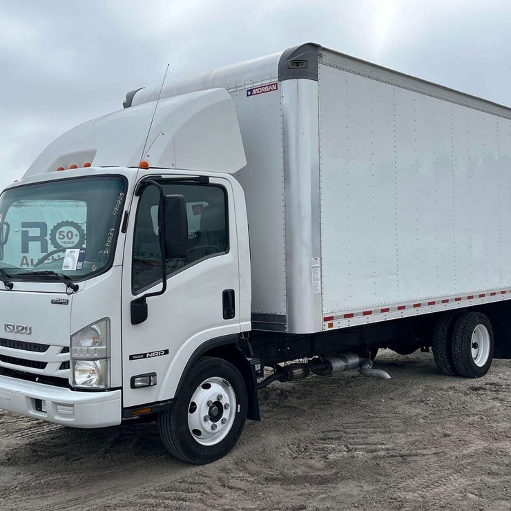 2022 ISUZU NPR