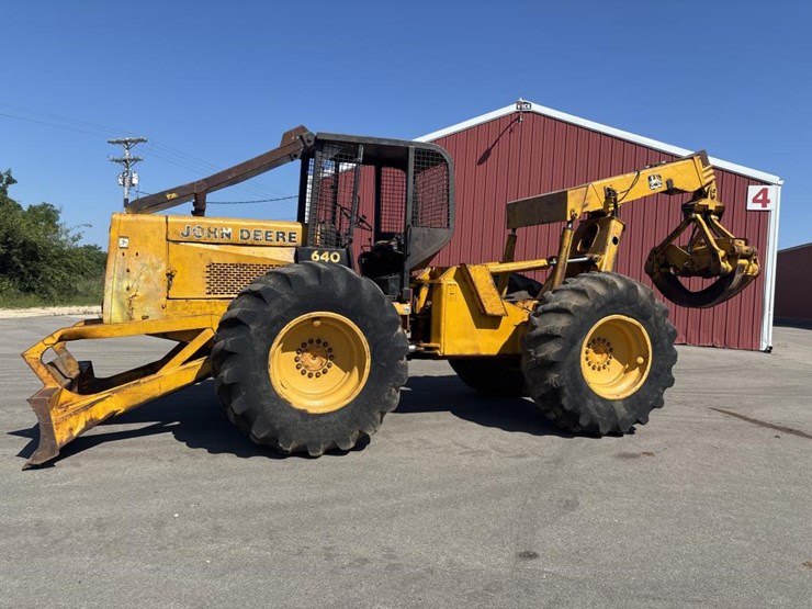 john-deere-640-image-1