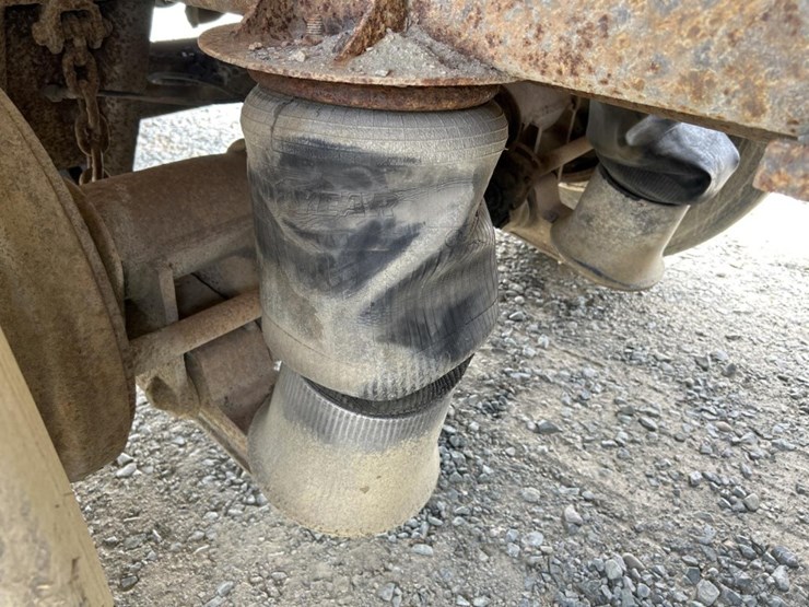 1994-mack-dm688s-image-35