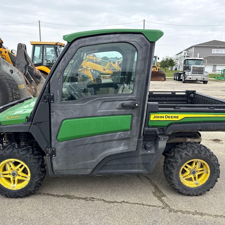 2020 JOHN DEERE GATOR