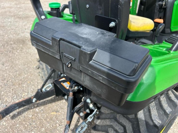 2020-john-deere-1023e-image-26