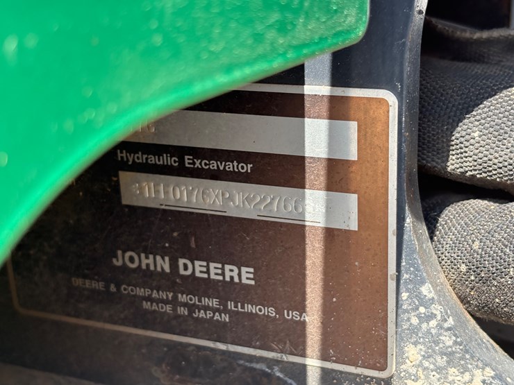 2018-deere-17g-image-13