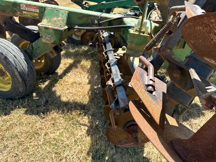 john-deere-34-image-42