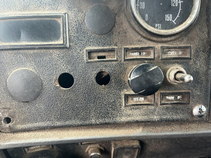 1986-mack-dm686s-image-81