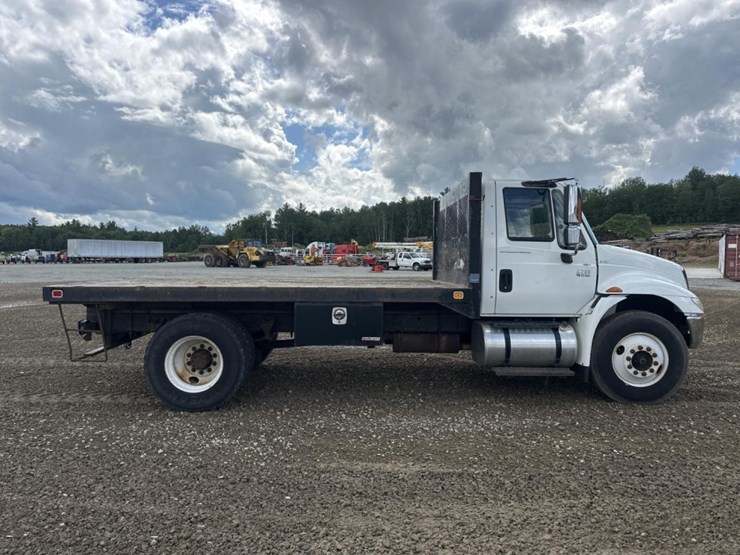 2005-international-durastar-4200-image-6