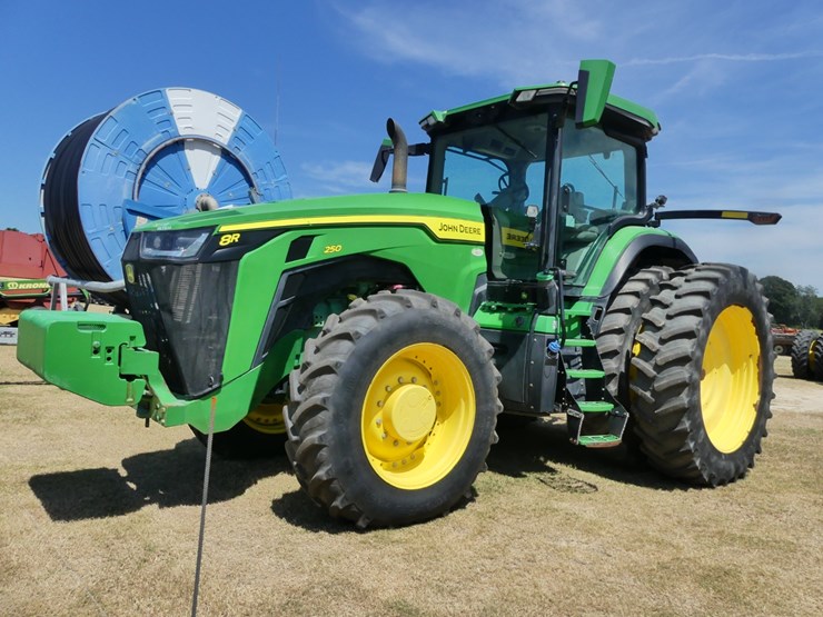 john-deere-8r-250-image-1