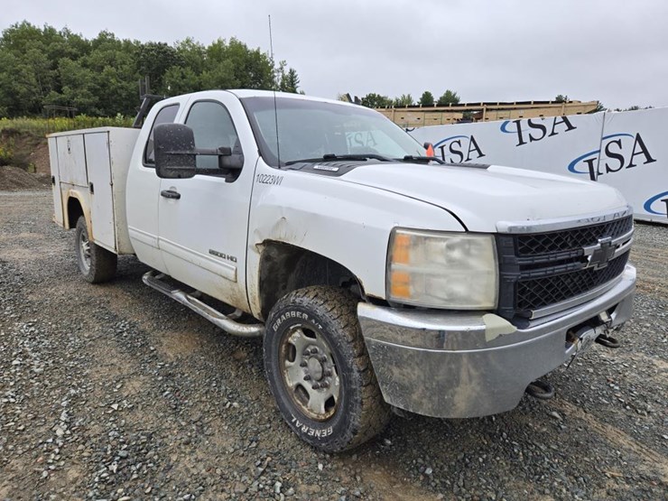 2011-chevrolet-2500hd-image-7