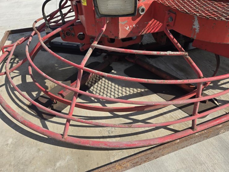 kubota-v3300t-image-10