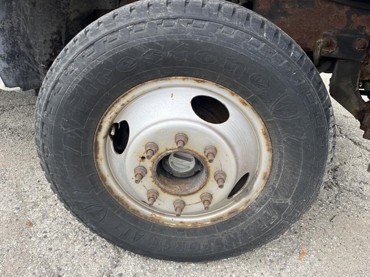 2005-ford-f350-image-41
