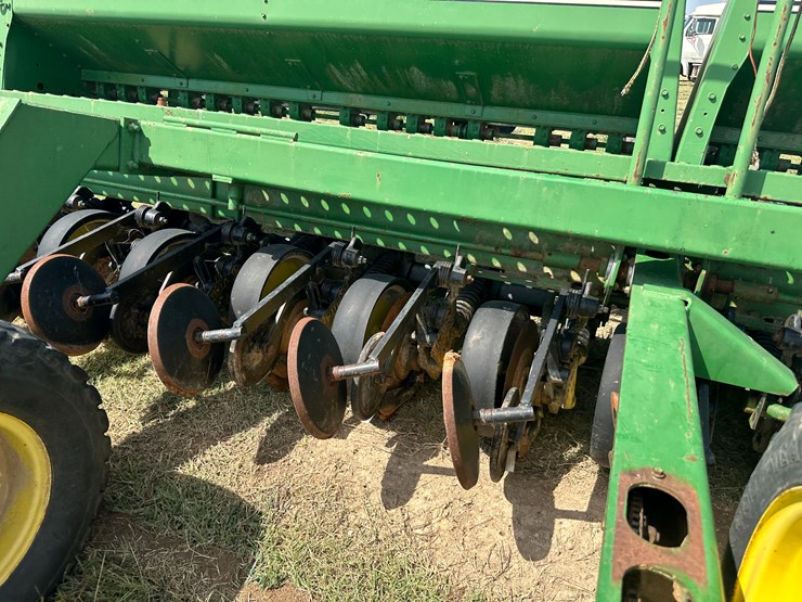 john-deere-750-image-20