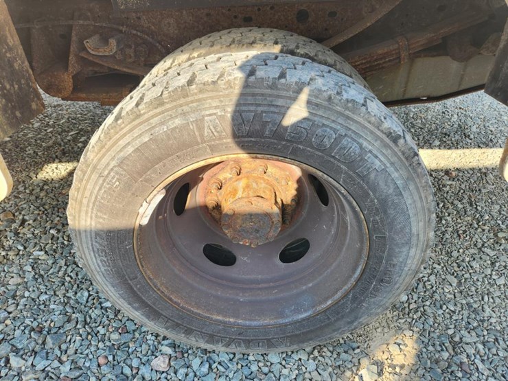 2006-ford-f550-image-64
