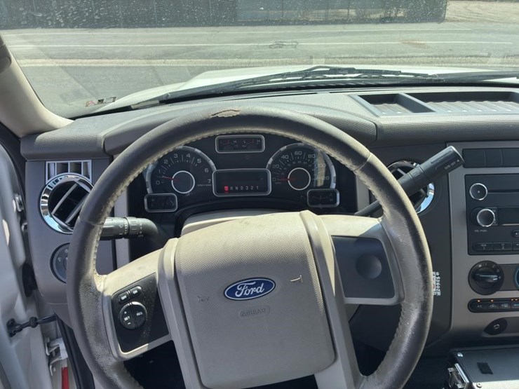 2008-ford-expedition-image-15