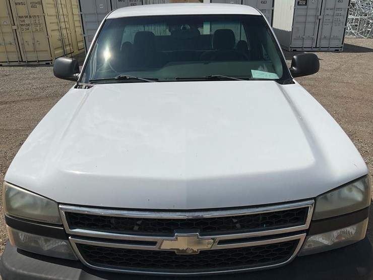 2006-chevrolet-k1500-image-11