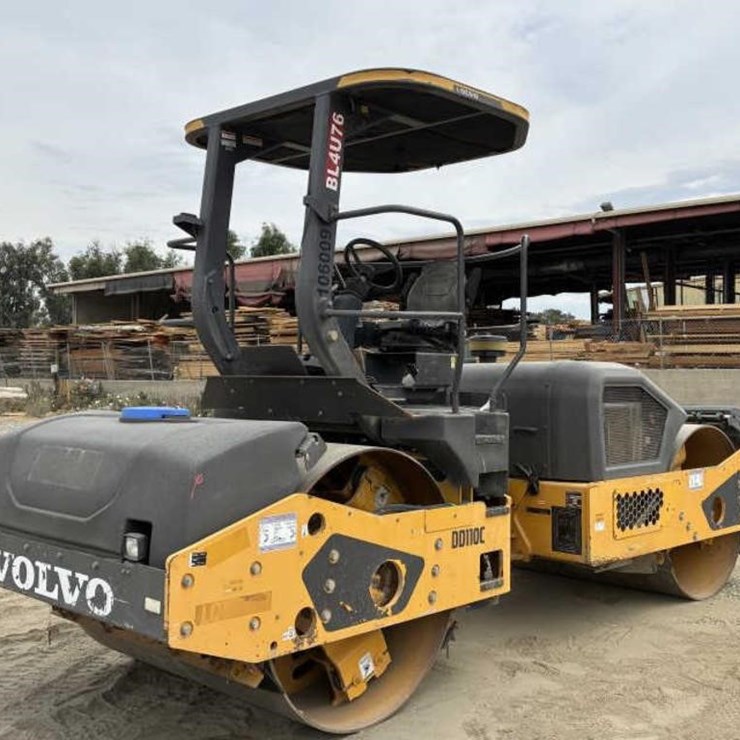 2018 VOLVO DD110C