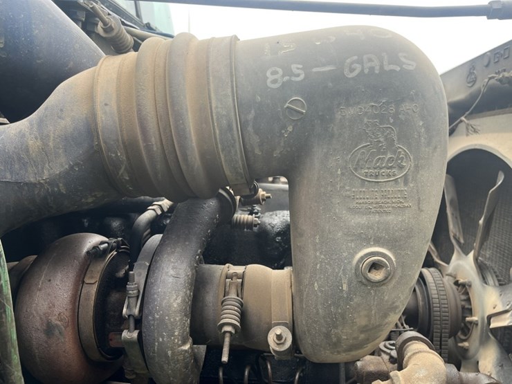 1986-mack-dm686s-image-28