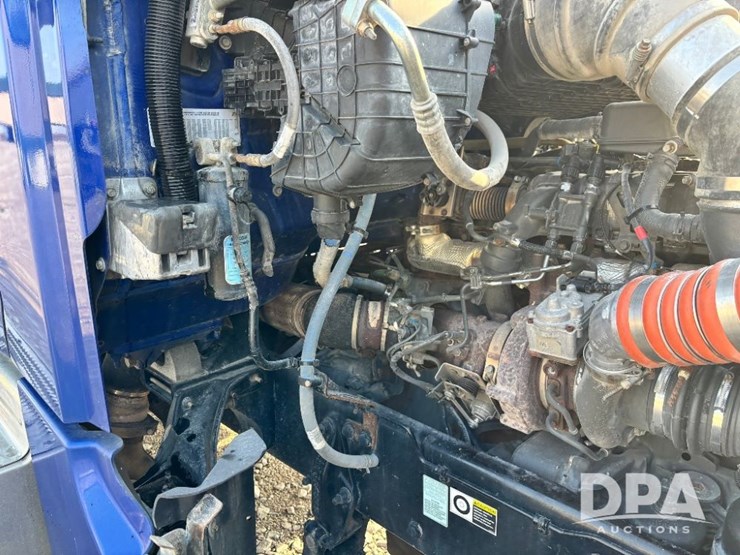 2019-peterbilt-567-image-71