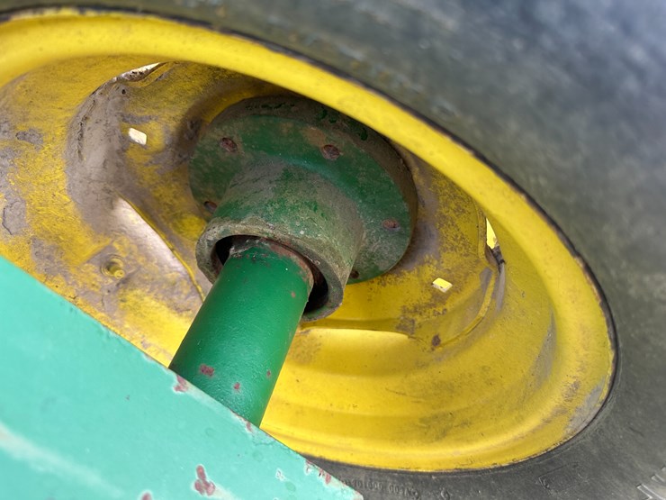 john-deere-750-image-8