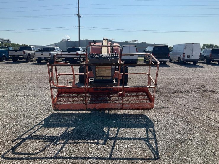 2005-jlg-600s-image-8