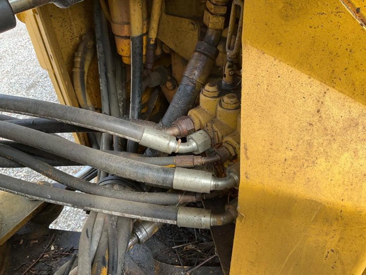 1985-deere-648d-image-71