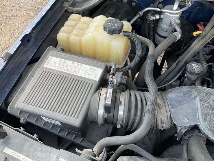 2004-chevrolet-k2500-image-61