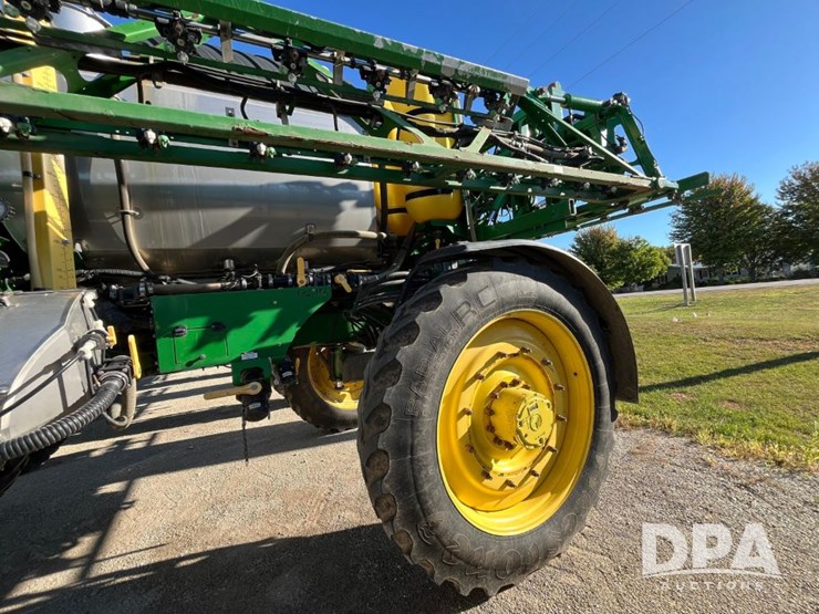 2019-john-deere-r4045-image-16